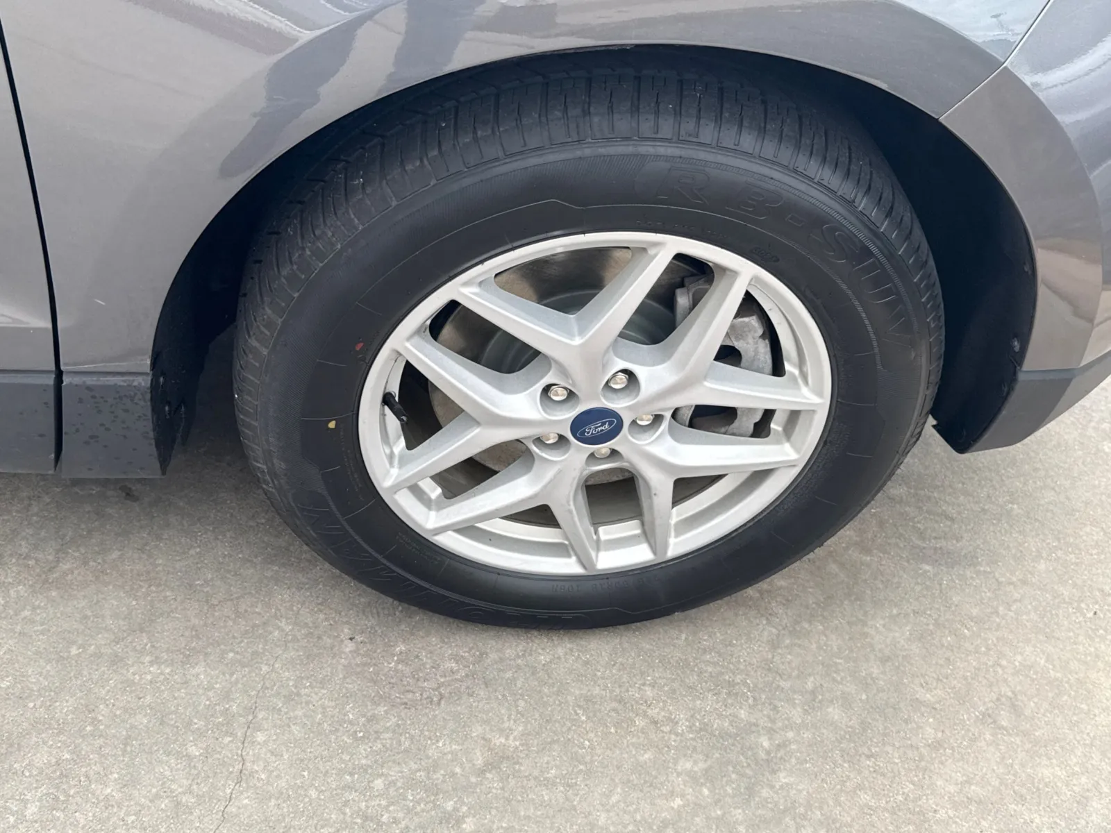Ford Edge photo 13