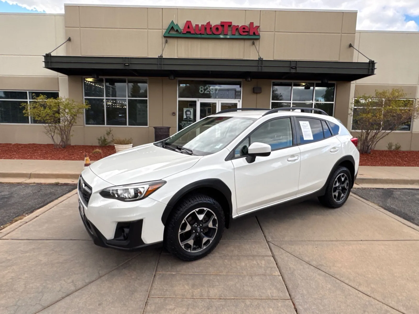 Subaru Crosstrek photo 2