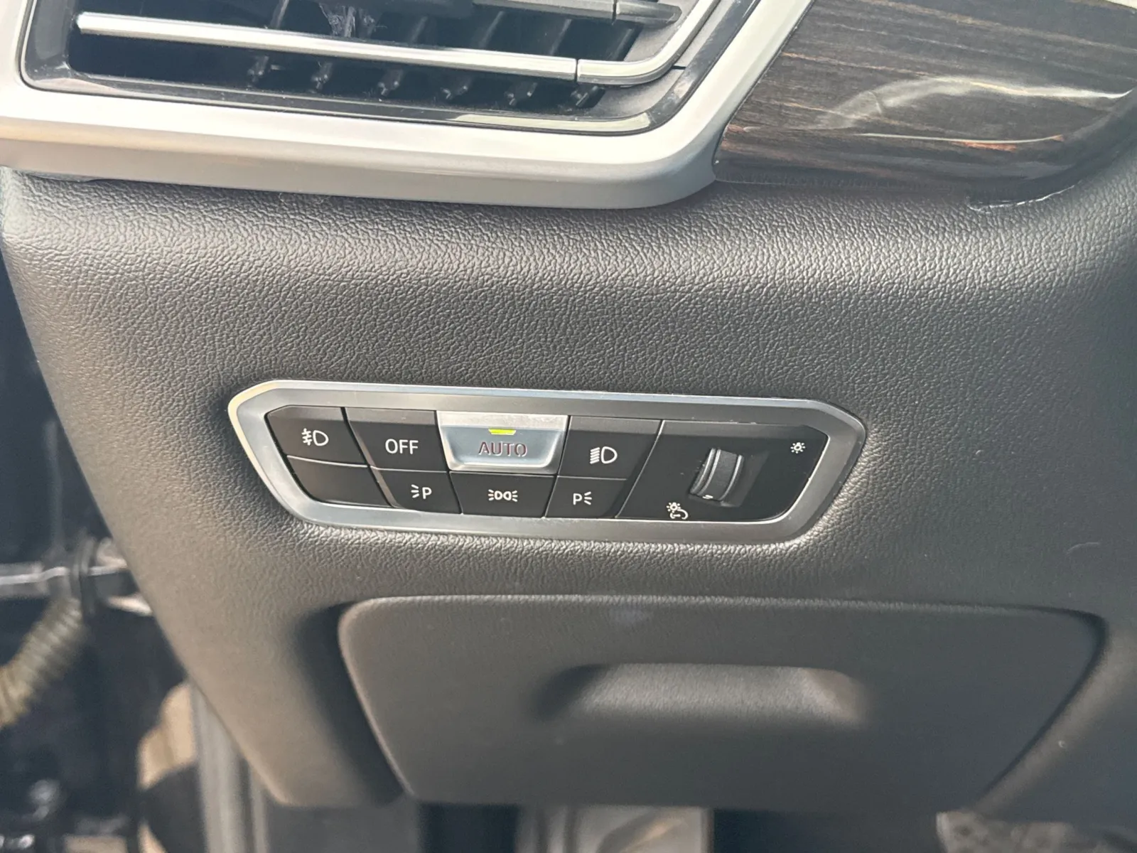 BMW X5 photo 30
