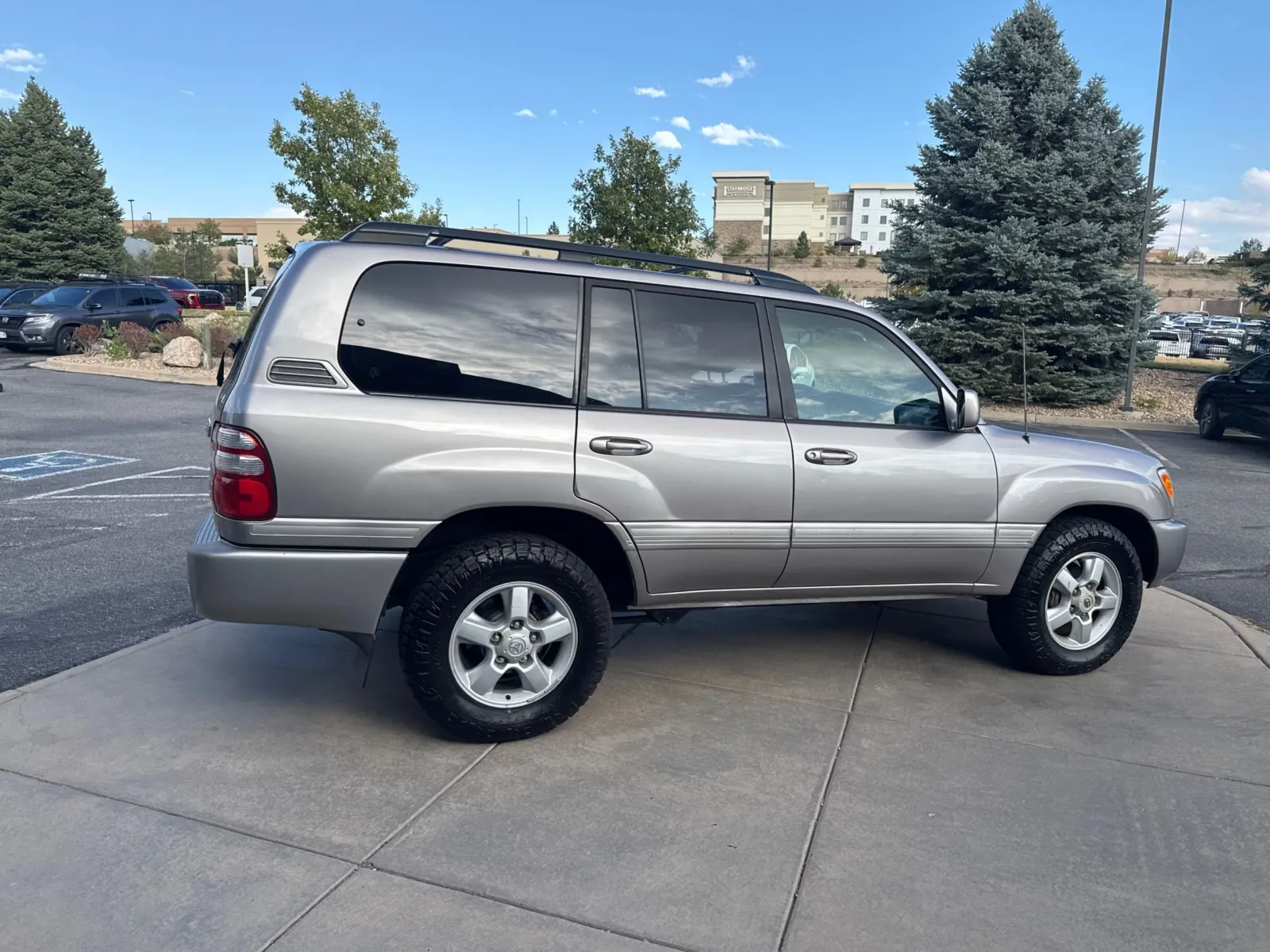 Toyota Land Cruiser photo 6