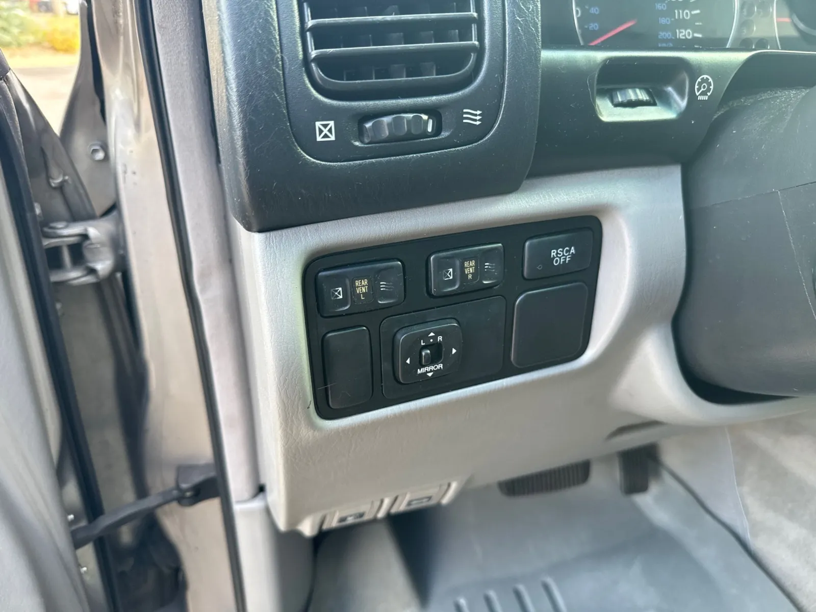 Toyota Land Cruiser photo 34