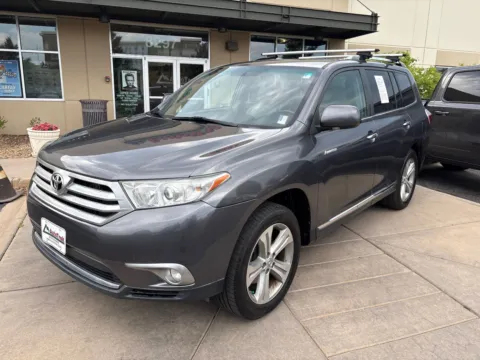 Photos of 2013 Toyota Highlander Limited for sale in Littleton, CO at AutoTrek
