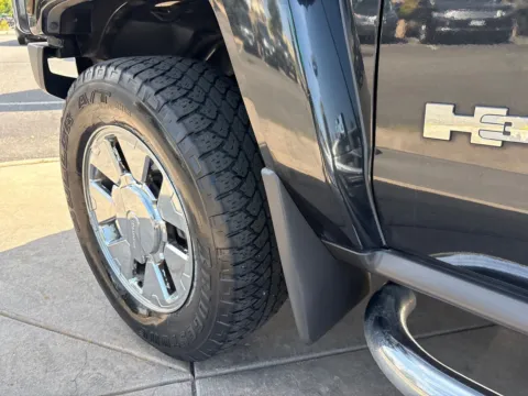 More photos of 2008 HUMMER H3 at AutoTrek, CO