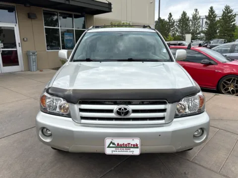 More photos of 2005 Toyota Highlander at AutoTrek, CO