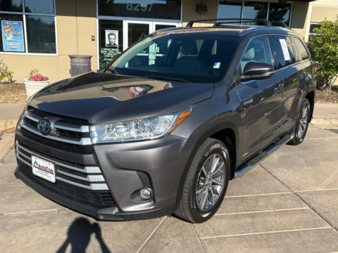 Photos of 2018 Toyota Highlander Hybrid XLE for sale in Littleton, CO at AutoTrek