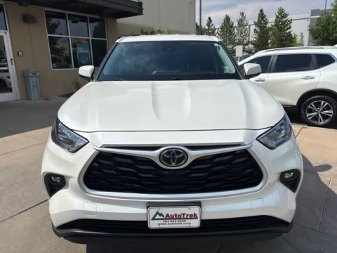 More photos of 2020 Toyota Highlander LE at AutoTrek, CO