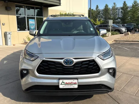 More photos of 2021 Toyota Highlander Hybrid XLE at AutoTrek, CO
