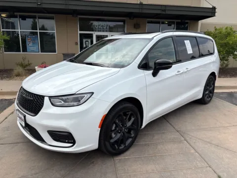 Photos of 2023 Chrysler Pacifica Limited for sale in Littleton, CO at AutoTrek