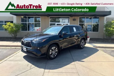 Black 2023 Toyota Highlander Hybrid XLE for sale in Littleton, CO