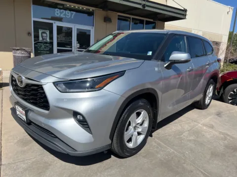 Photos of 2021 Toyota Highlander LE for sale in Littleton, CO at AutoTrek
