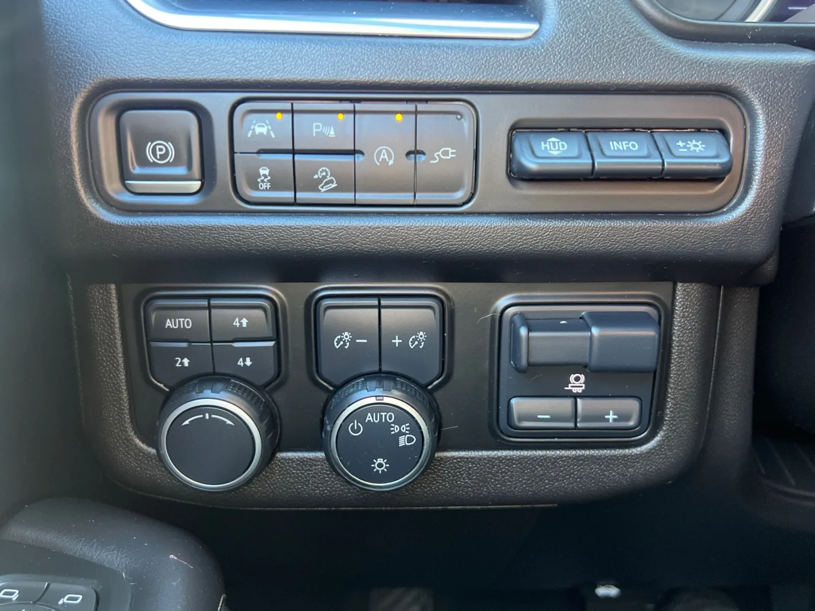 2021 Chevrolet Tahoe Premier - Photo 28