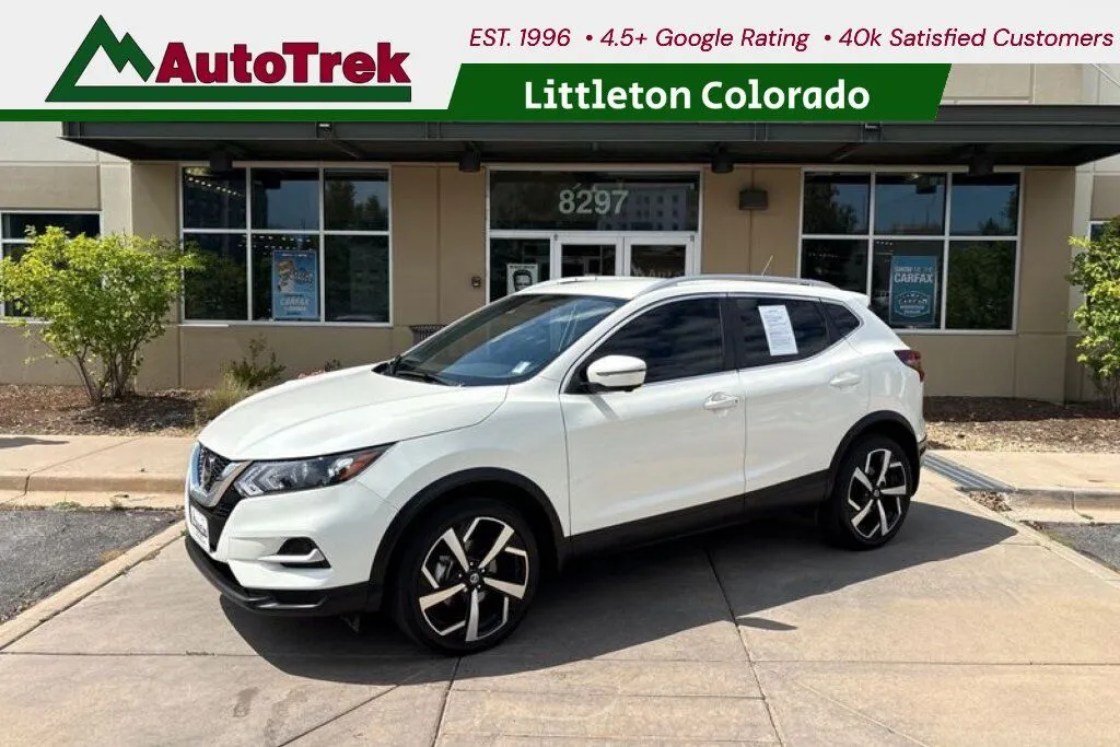 White 2022 Nissan Rogue Sport SL for sale in Littleton, CO