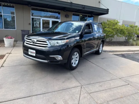 Photos of 2012 Toyota Highlander for sale in Littleton, CO at AutoTrek