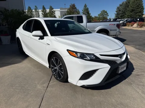 More photos of 2019 Toyota Camry Hybrid SE at AutoTrek, CO
