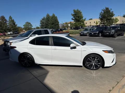 More photos of 2019 Toyota Camry Hybrid SE at AutoTrek, CO