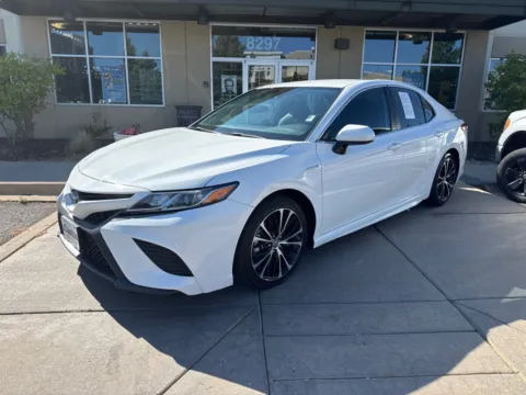 Photos of 2019 Toyota Camry Hybrid SE for sale in Littleton, CO at AutoTrek