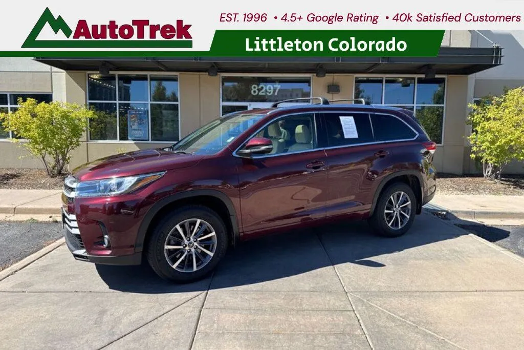 Red 2017 Toyota Highlander XLE for sale in Littleton, CO