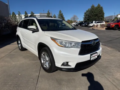 More photos of 2016 Toyota Highlander Limited V6 at AutoTrek, CO
