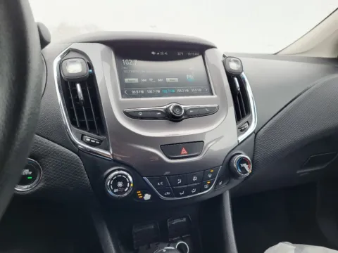 More photos of 2018 Chevrolet Cruze LT at Dorsett Hyundai, IN