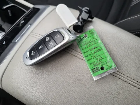 Photos of 2023 Hyundai Tucson SEL for sale in Terre Haute, IN at Dorsett Hyundai