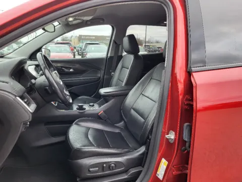 Photos of 2022 GMC Terrain SLT for sale in Terre Haute, IN at Dorsett Hyundai