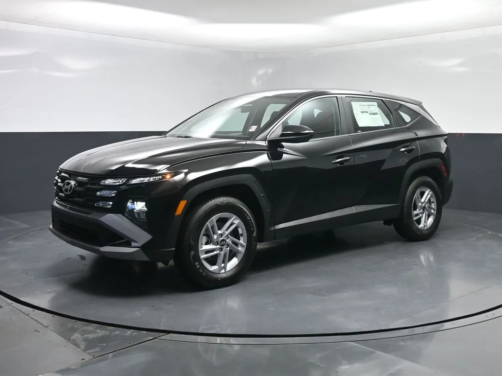 Black 2026 Hyundai Tucson SE for sale in Terre Haute, IN