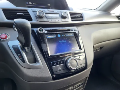 More photos of 2015 Honda Odyssey EX-L at Dorsett Hyundai, IN