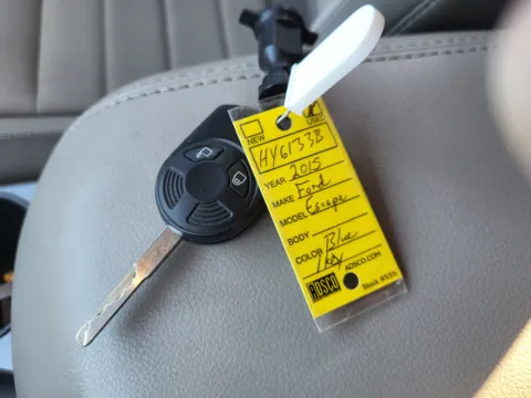 More photos of 2015 Ford Escape SE at Dorsett Hyundai, IN