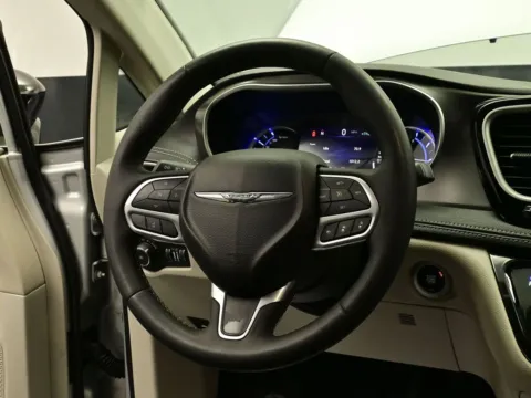 More photos of 2024 Chrysler Pacifica Hybrid Select at Dorsett Hyundai, IN