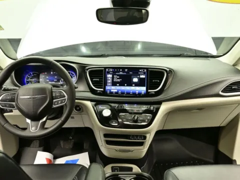 Photos of 2024 Chrysler Pacifica Hybrid Select for sale in Terre Haute, IN at Dorsett Hyundai