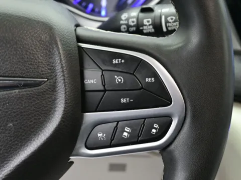 Photos of 2022 Chrysler Pacifica Touring L for sale in Terre Haute, IN at Dorsett Hyundai