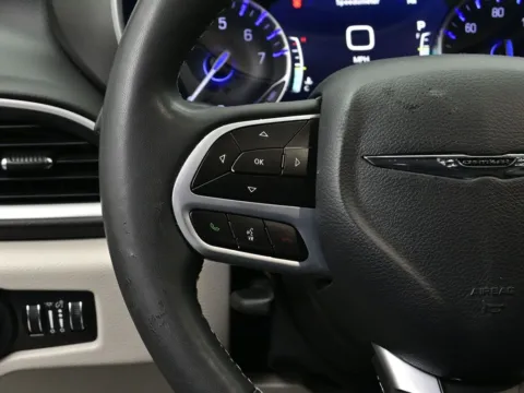 More photos of 2024 Chrysler Pacifica Touring L at Dorsett Hyundai, IN