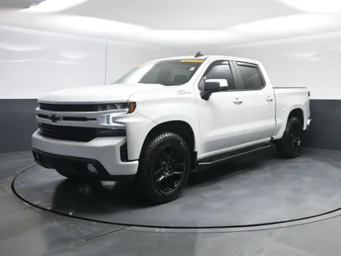 White 2022 Chevrolet Silverado 1500 RST for sale in Terre Haute, IN