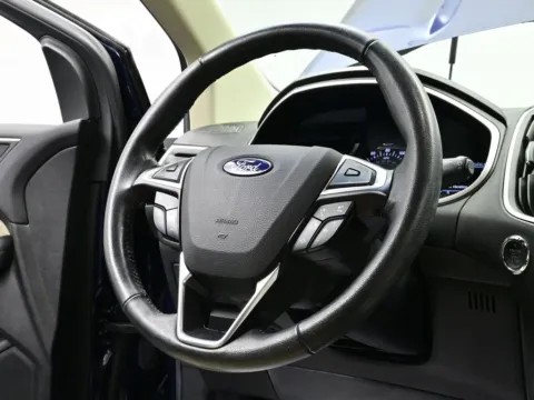 More photos of 2016 Ford Edge SEL at Dorsett Hyundai, IN