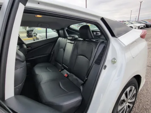 More photos of 2022 Toyota Prius Prime XLE at Dorsett Hyundai, IN