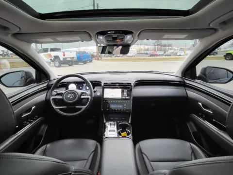 More photos of 2023 Hyundai Tucson Limited at Dorsett Hyundai, IN
