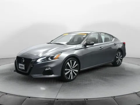 Gray 2022 Nissan Altima 2.5 SR for sale in Terre Haute, IN