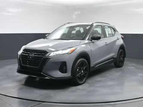 Gray 2021 Nissan Kicks SR for sale in Terre Haute, IN