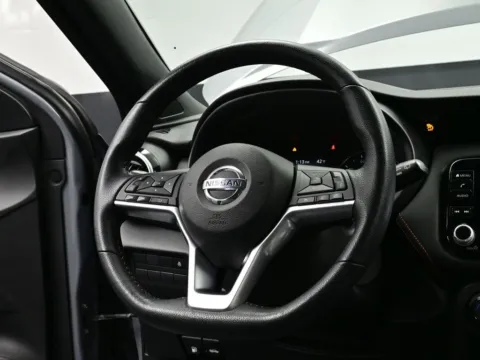 More photos of 2021 Nissan Kicks SR at Dorsett Hyundai, IN