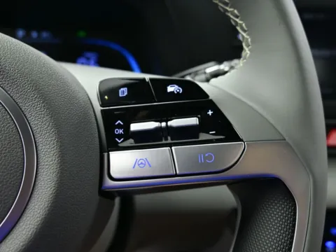 More photos of 2025 Hyundai Elantra SEL Sport at Dorsett Hyundai, IN