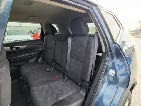 More photos of 2015 Nissan Rogue SV at Dorsett Hyundai, IN