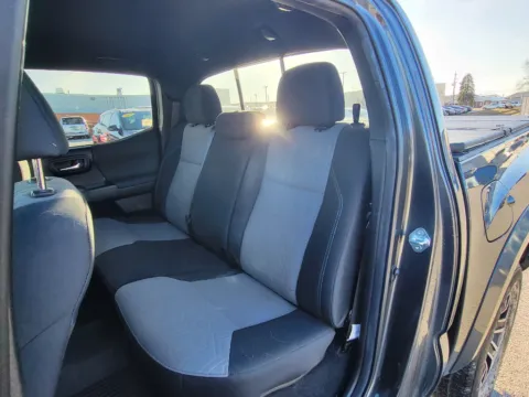 More photos of 2022 Toyota Tacoma TRD Sport at Dorsett Hyundai, IN