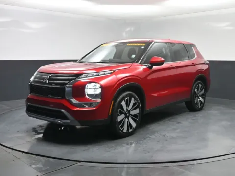 Blue 2025 Mitsubishi Outlander SE for sale in Terre Haute, IN