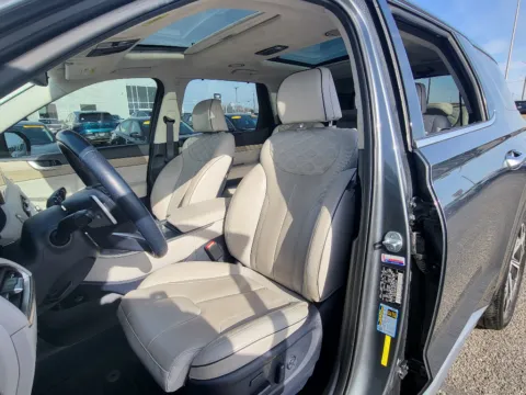 Photos of 2022 Hyundai Palisade Calligraphy for sale in Terre Haute, IN at Dorsett Hyundai