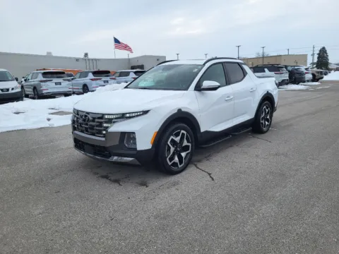 White 2022 Hyundai Santa Cruz Limited for sale in Terre Haute, IN