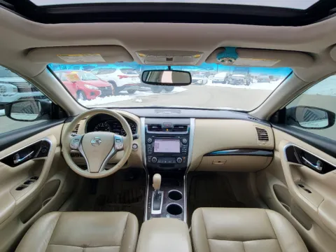 More photos of 2013 Nissan Altima 2.5 SL at Dorsett Hyundai, IN