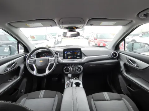 More photos of 2024 Chevrolet Blazer LT at Dorsett Hyundai, IN