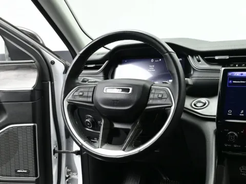 More photos of 2022 Jeep Grand Cherokee L Limited at Dorsett Hyundai, IN