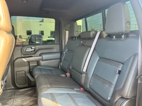 More photos of 2022 GMC Sierra 2500 Denali at Dorsett Hyundai, IN