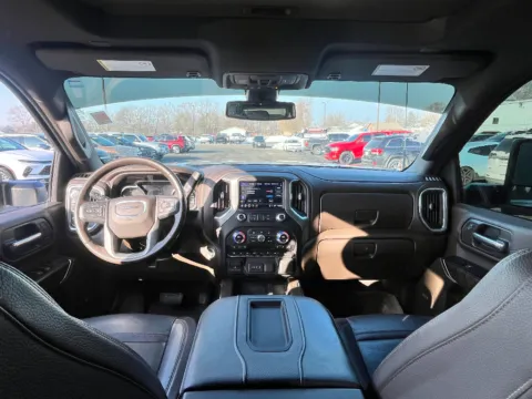 More photos of 2022 GMC Sierra 2500 Denali at Dorsett Hyundai, IN